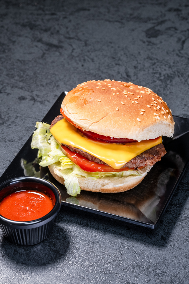 Cheese/Beef Burger.