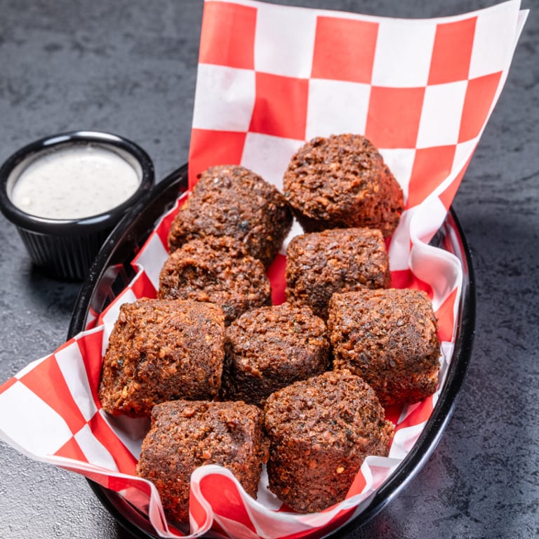 Delicious Falafel and More: A Middle Eastern Delight